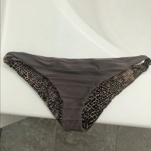 Acacia Bottoms Large